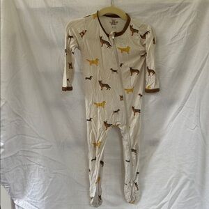 KyteBaby Zipper onesie in Dog print